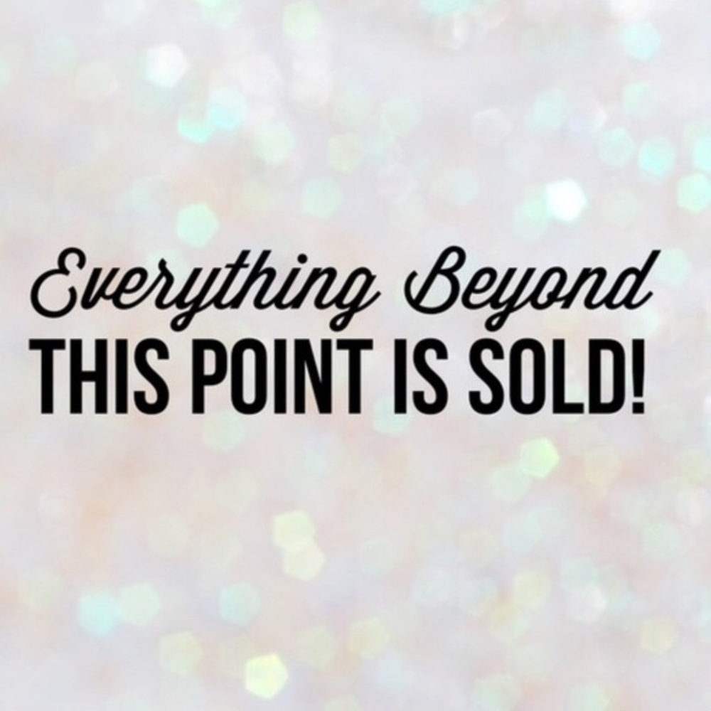 SOLD! Thank you for shopping my closet 💕